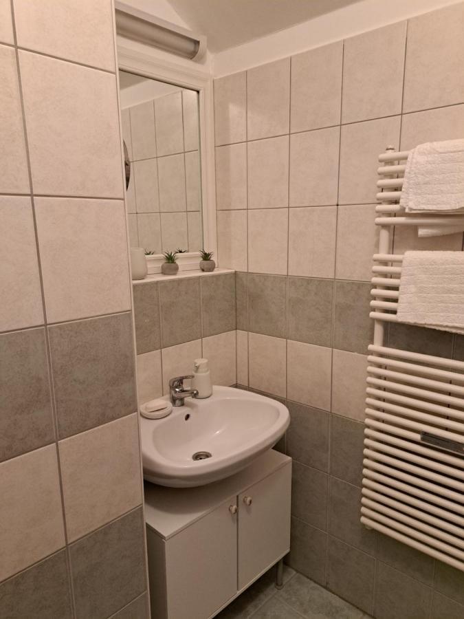 Rozsa Apartman Keszthely Exterior foto